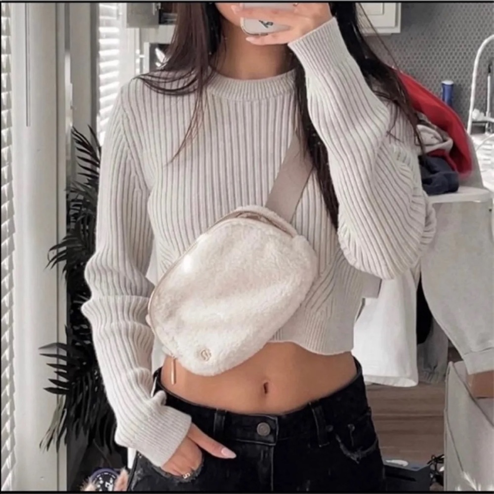 lululemon everyday bag fleece white